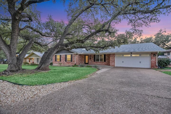 Property Photo: 3921 Greystone Drive TX 78731