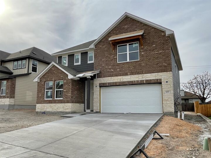 Property Photo:  605 Palo Brea Loop  TX 78634 