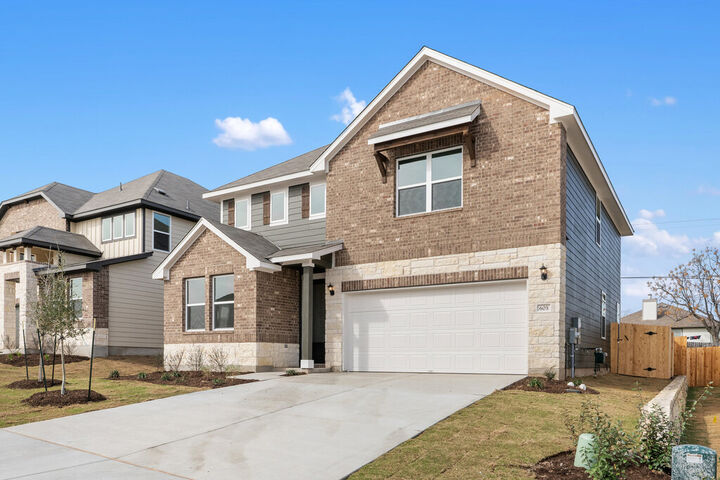 Property Photo:  605 Palo Brea Loop  TX 78634 