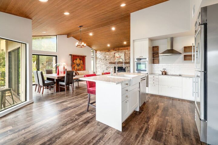 Property Photo:  1500 Ridgecrest Drive  TX 78746 