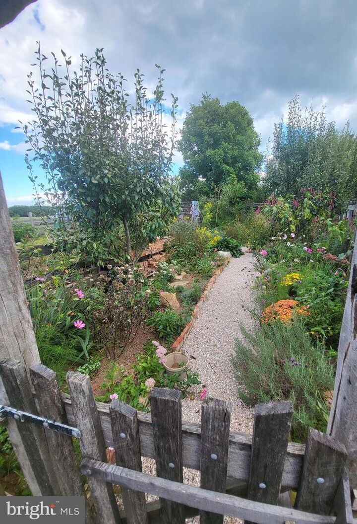 Property Photo: 2746 Baltimore Pike PA 17325