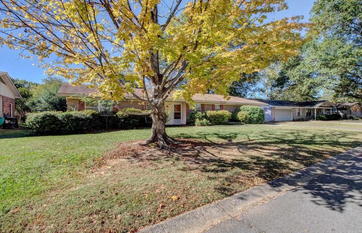 Property Photo: 1307 Hillcrest AR 72034