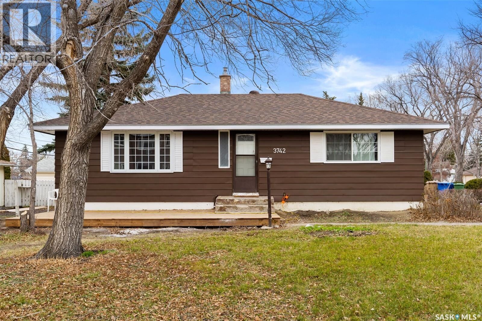 Photo de la propriété:  3742 Argyle Road  SK S4S 2C2 