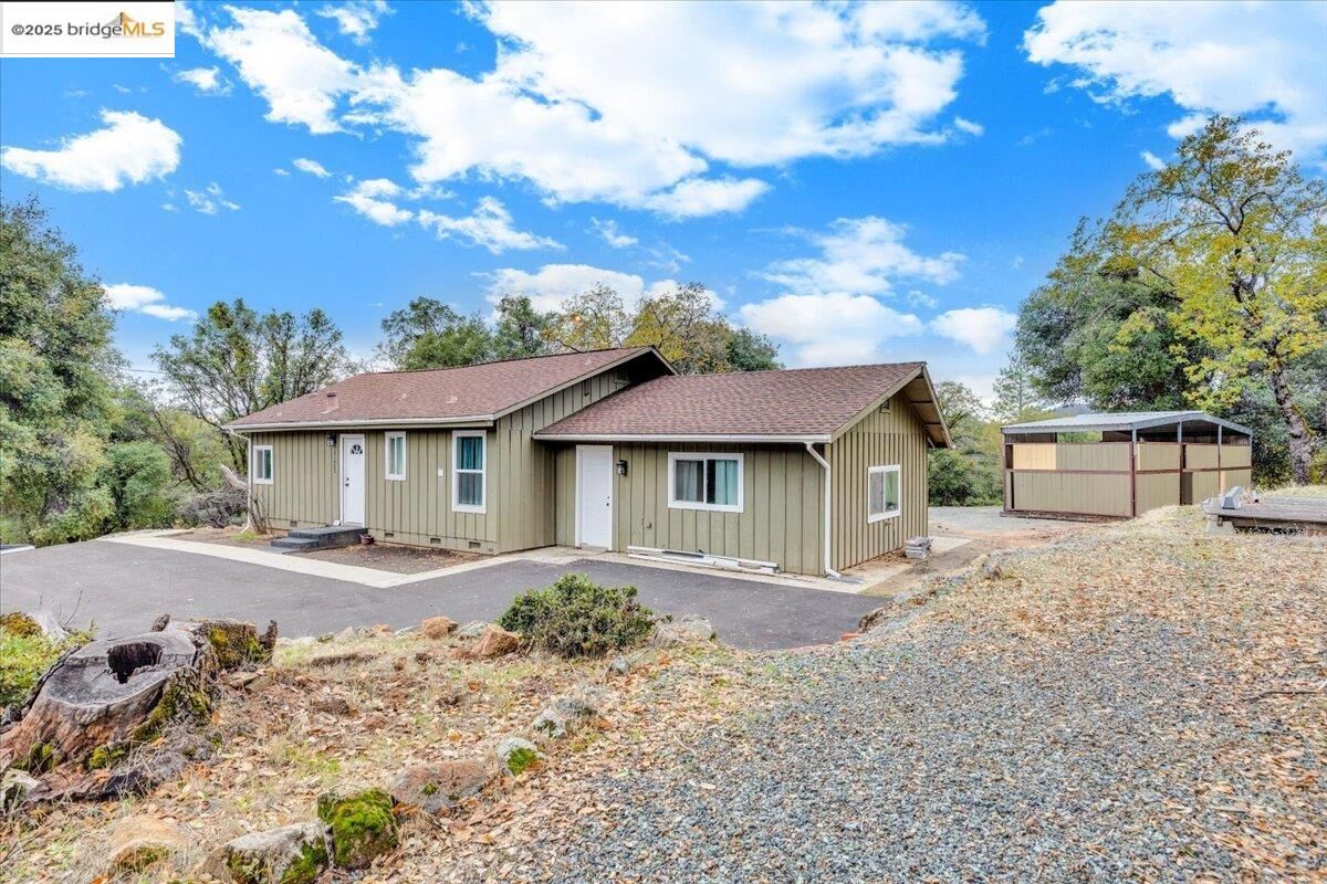 Property Photo:  21980 Montgomery Rd  CA 95370 