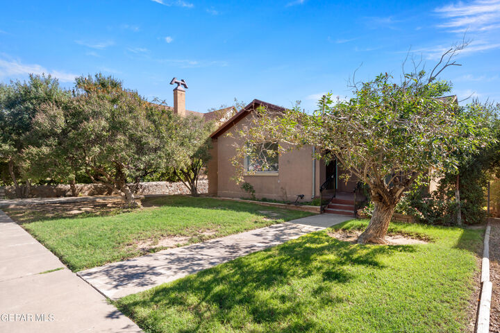 Property Photo: 4420 Oxford Avenue TX 79903