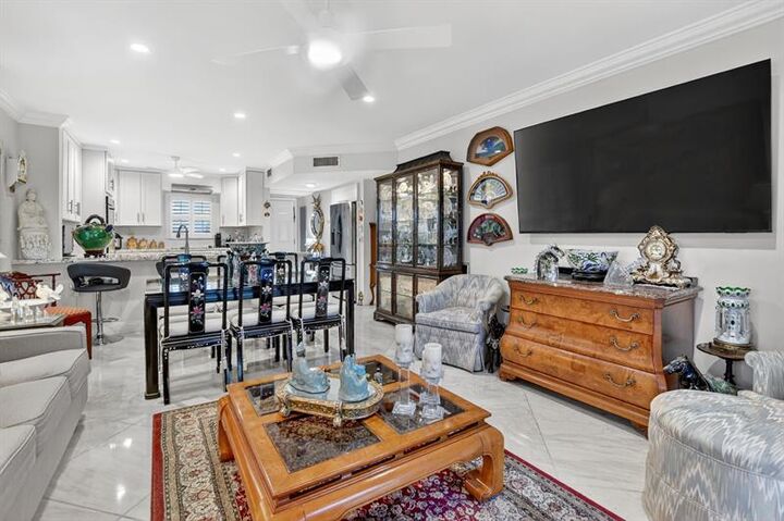 Property Photo:  250 NE 20th St 2270  FL 33431 