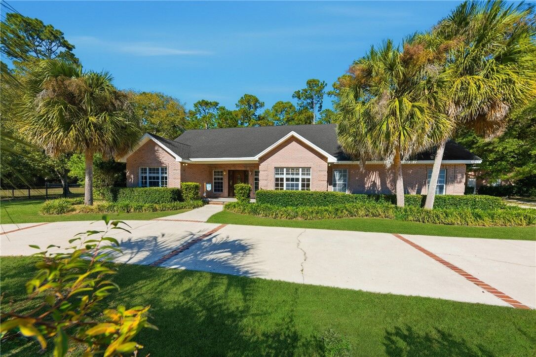 Property Photo:  855 Misty Harbor Boulevard  GA 31548 