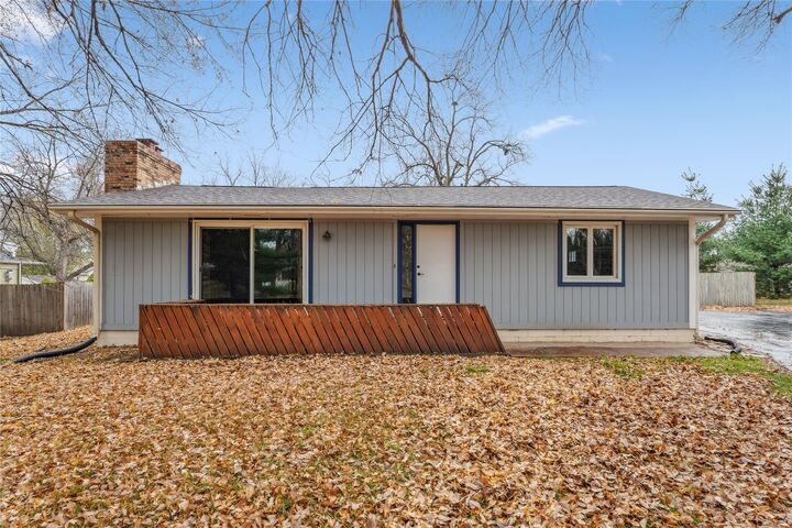 Property Photo: 5327 NW 72nd Street IA 50322