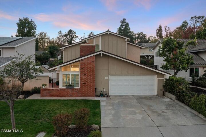 Property Photo:  423 Anacapa Circle  CA 91320 