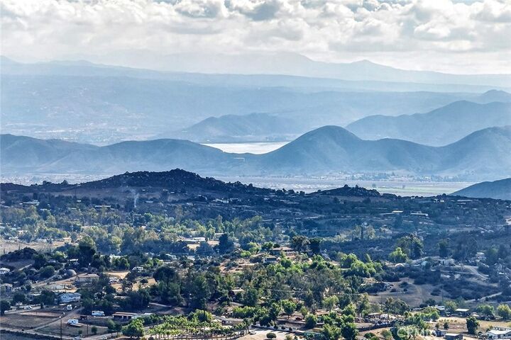 Property Photo:  31960 Via Del Senor  CA 92548 