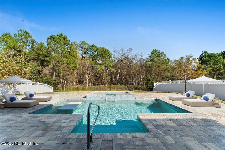 Property Photo:  289 Yorkshire Drive  FL 32092 