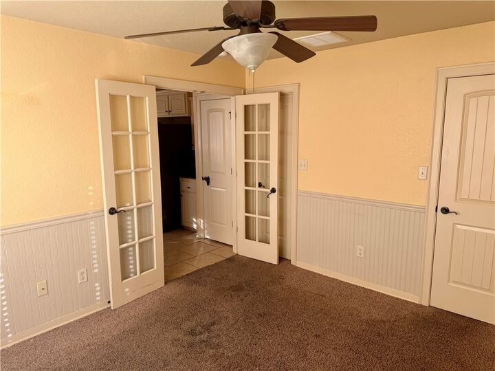 Property Photo:  2471 N Surtees Place  AR 72704 