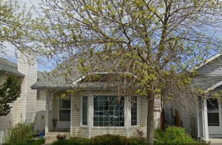 243 Erin Meadow Close SE  Calgary AB T2B 3E6 photo