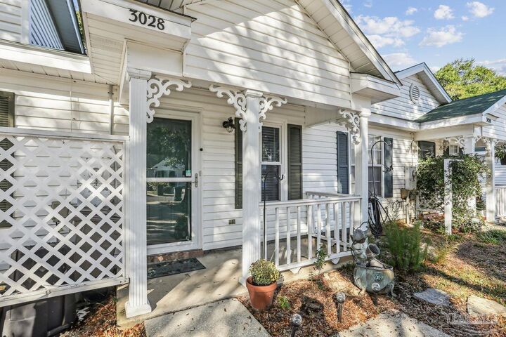 Property Photo: 3028 Brigantine Dr FL 32526