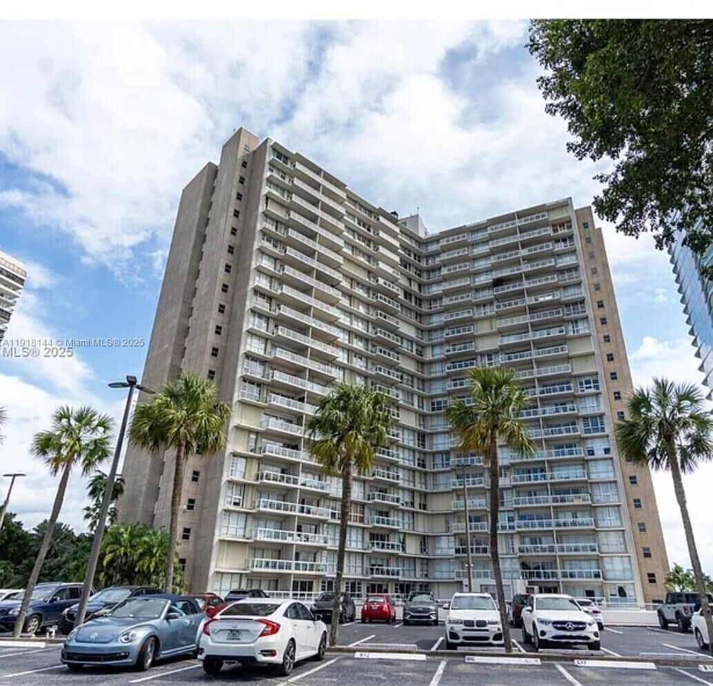 Property Photo:  2451 Brickell Ave 10M  FL 33129 