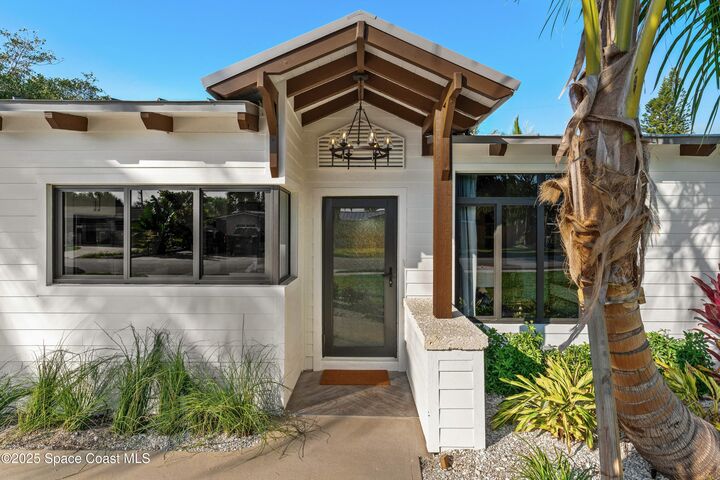 Property Photo:  270 Cinnamon Drive  FL 32937 