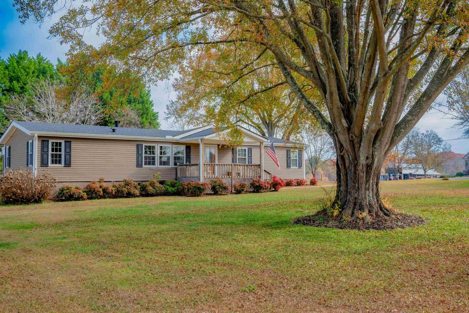 Property Photo:  199 Rocky Creek Road  SC 29349 