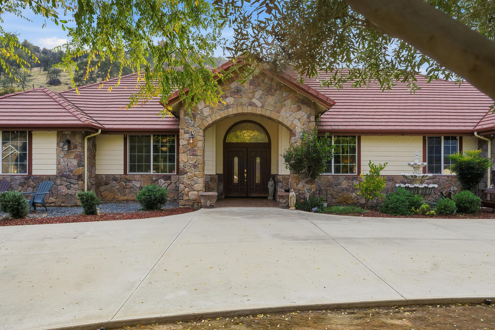 Property Photo: 16777 Coyote Drive CA 93265