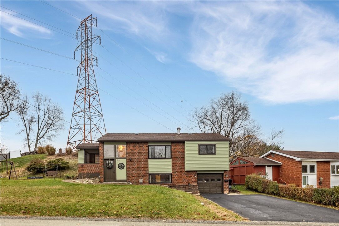 Property Photo: 911 Quaker Dr. PA 15642