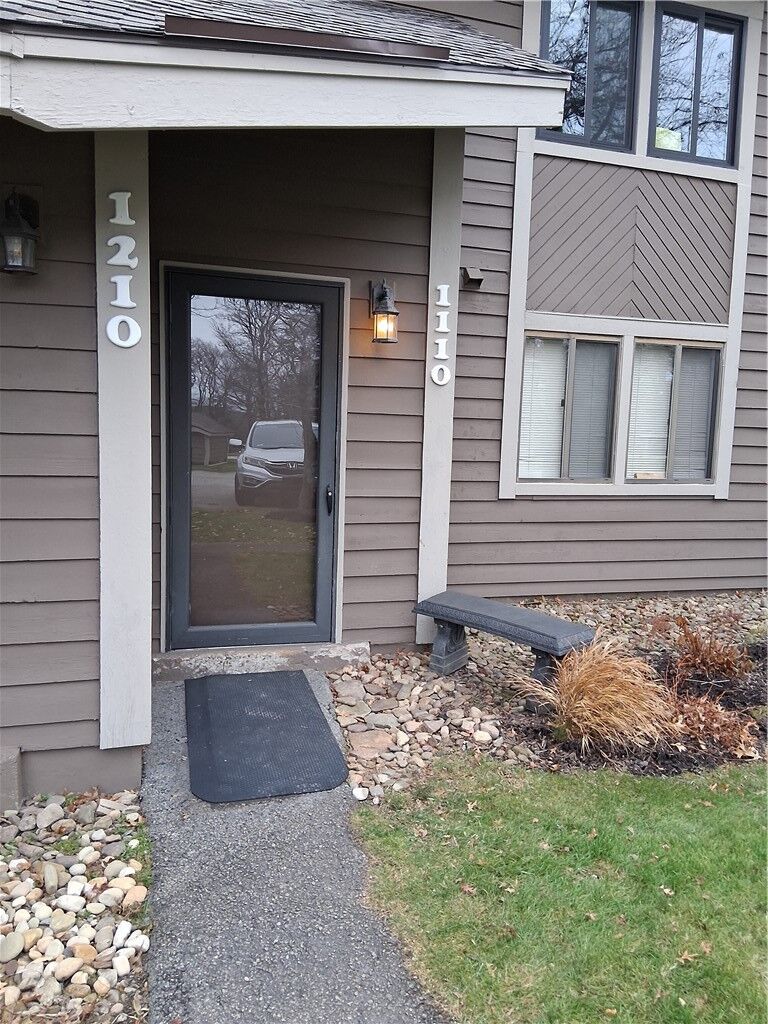 Property Photo:  1110 Forbes Lane  PA 15502 