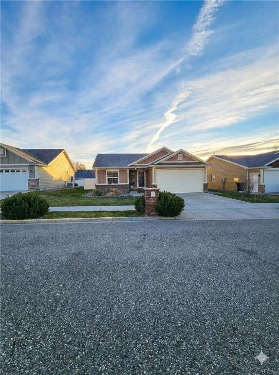Property Photo: 1011 Duval Drive MT 59044
