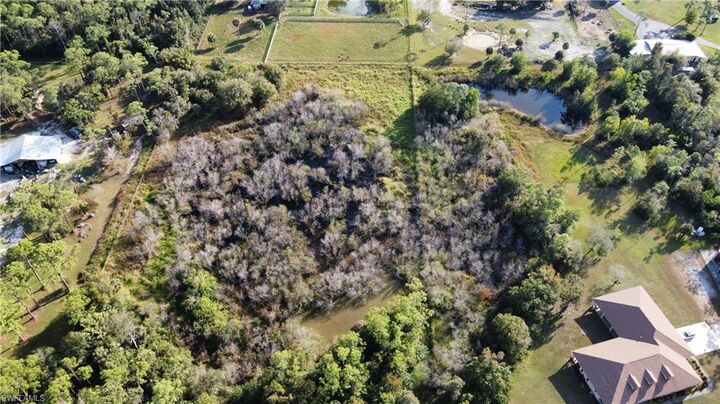 Property Photo:  9750 Quail Hollow Rd  FL 33917 