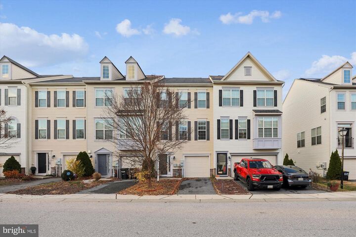 Property Photo:  1110 Carinoso Circle  MD 21144 