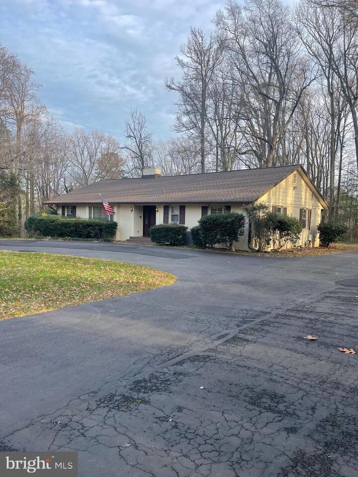 Property Photo: 4004 Longwood Drive VA 22408