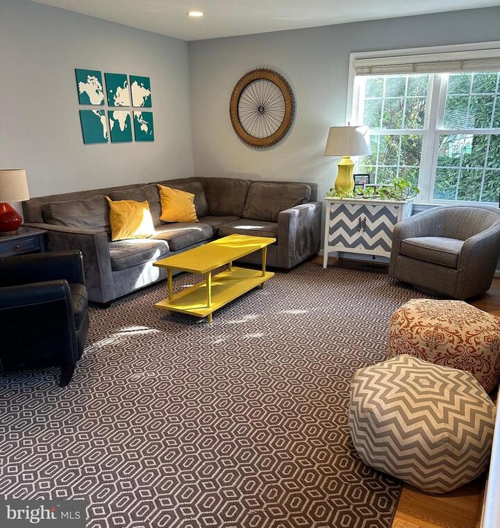 Property Photo:  937 N Lebanon Street N  VA 22205 