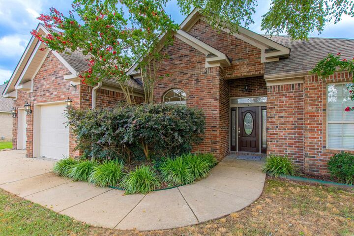 Property Photo: 13 Blueberry Ln AR 72023