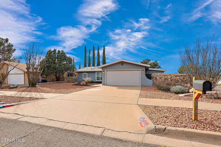 Property Photo: 625 El Gusto Drive TX 79912