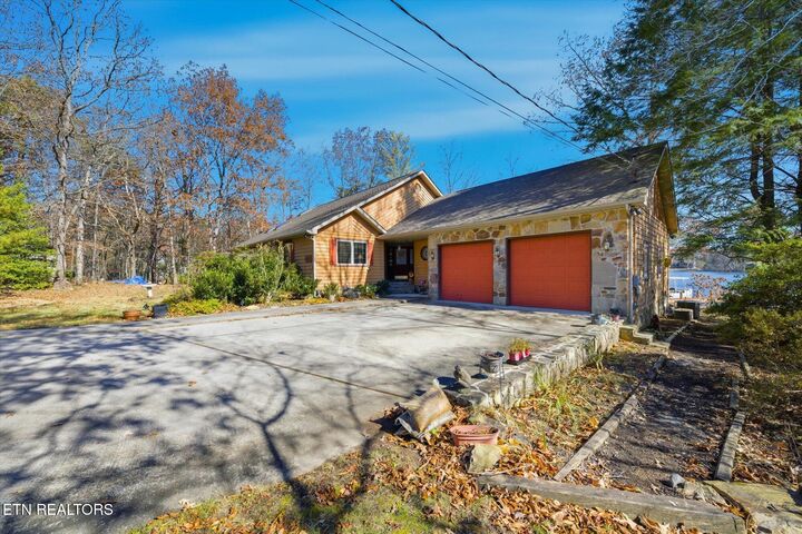 Property Photo:  140 Tawny Oak Loop  TN 38558 