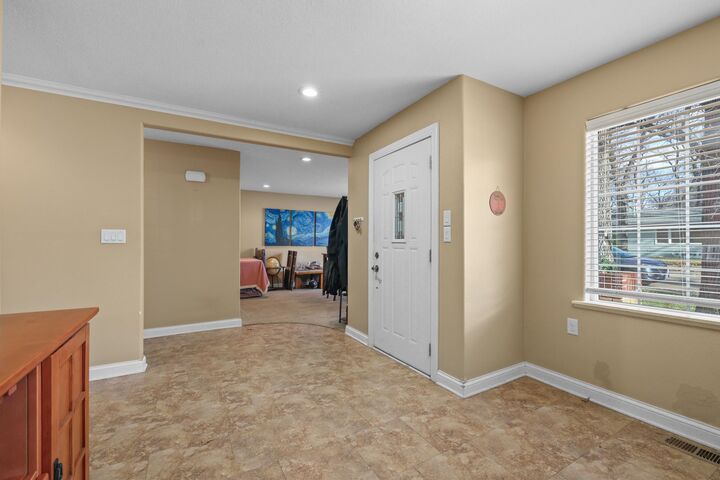 Property Photo:  19 Cortland Dr NW  ND 58703 