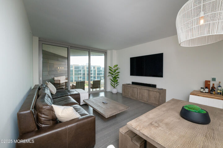 Property Photo:  15 Morris Avenue 505  NJ 07740 