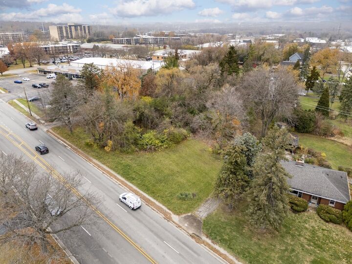 Property Photo: 10/11 Maple Avenue IL 60515