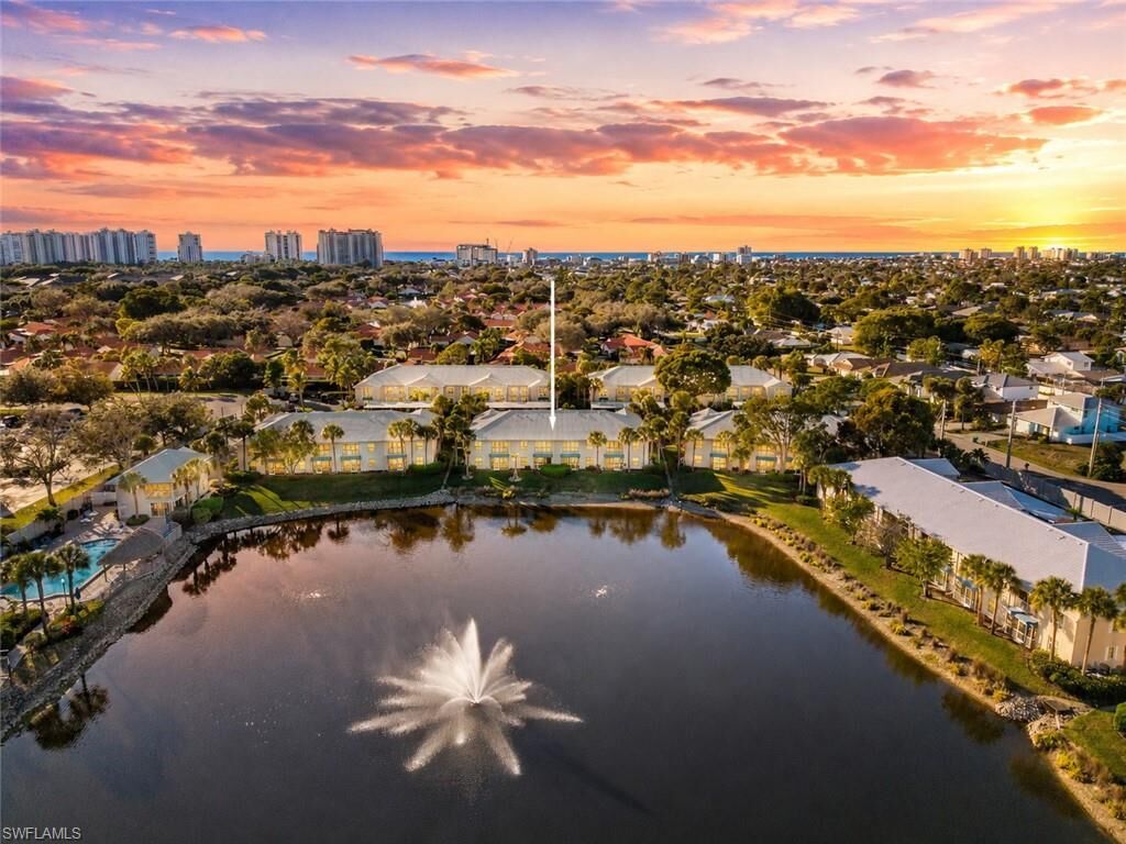 Property Photo:  816 Gulf Pavilion Dr 102  FL 34108 