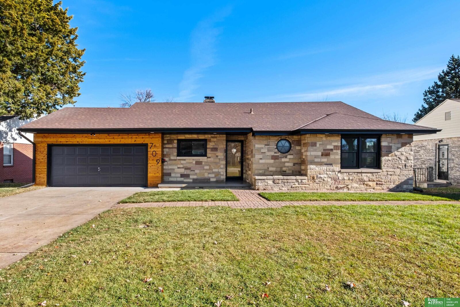 Property Photo:  709 N 72nd Avenue  NE 68114 