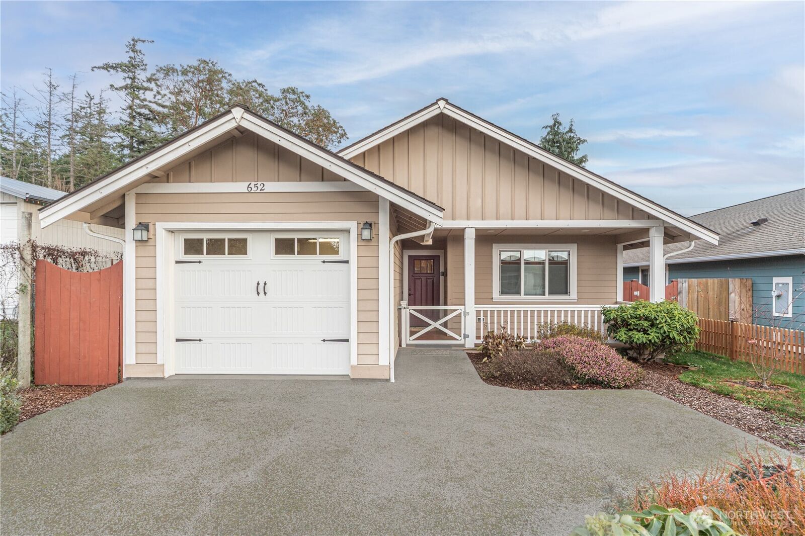 Property Photo:  652  McPherson Street  WA 98368 