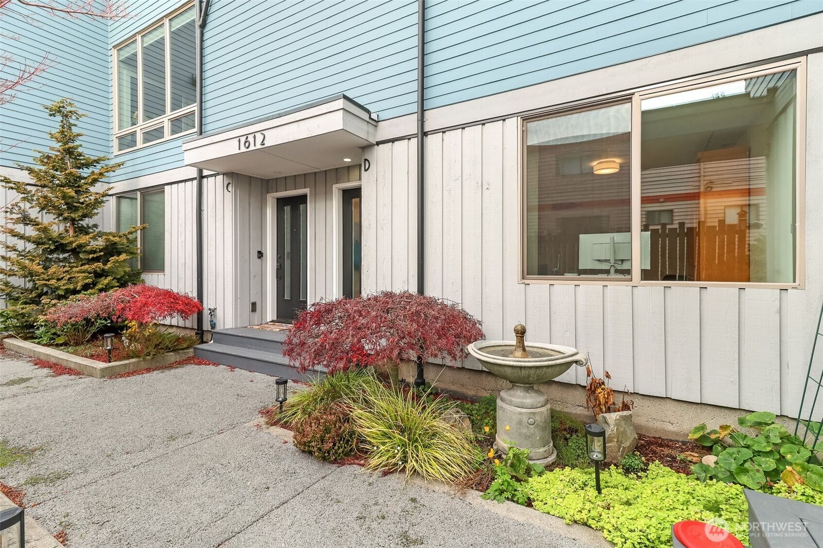Property Photo:  1612 SW California Avenue D  WA 98116 