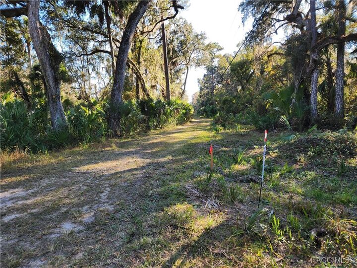 Property Photo:  13022 E Shawnee Trail  FL 34450 