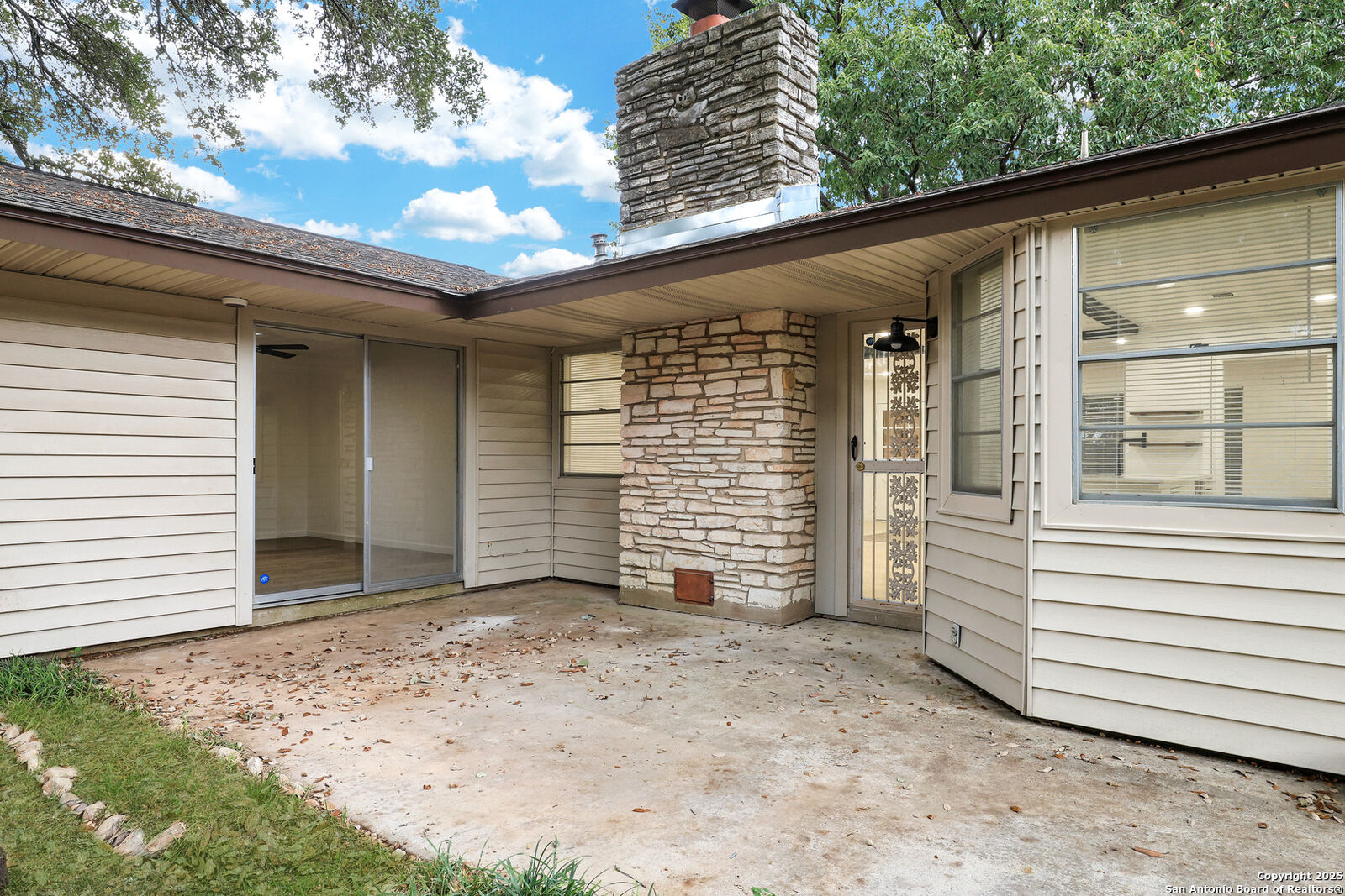 Property Photo: 310 Quivira TX 78148