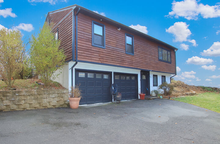 Property Photo:  5 Deer Trail  CT 06482 