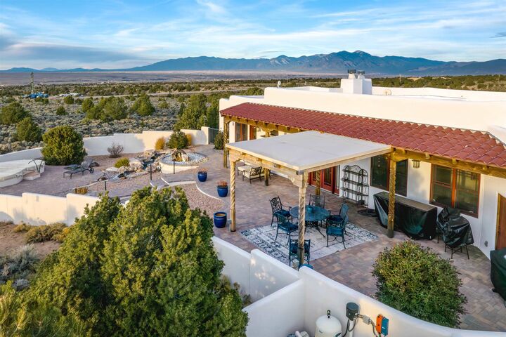 Property Photo: 91 Calle Mirador NM 87557-2740