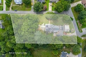 Property Photo: 206 N Brook Street NC 28697