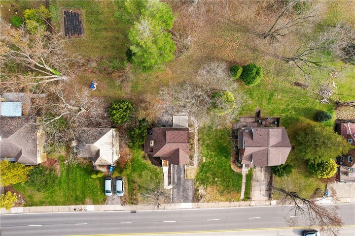 Property Photo:  1761 Bower Hill Rd  PA 15243 