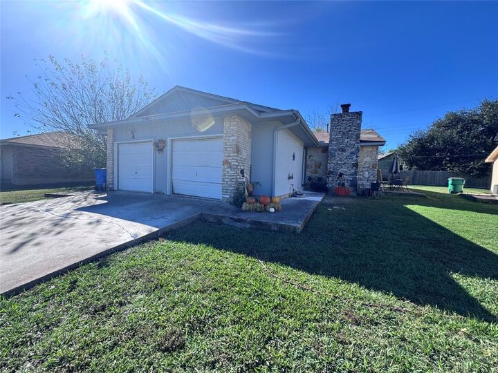 Property Photo:  2709 Sunny Lane  TX 76574 
