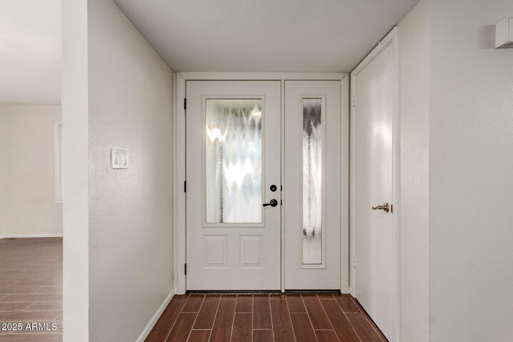 Property Photo: 2612 S Azalea Drive AZ 85282