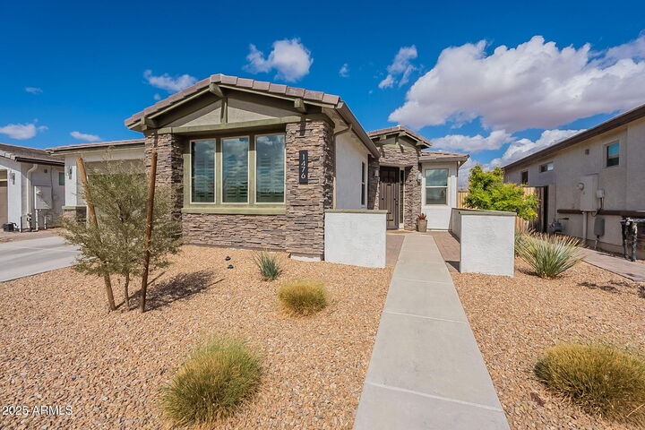 Property Photo:  1476 W Sonoqui Boulevard  AZ 85140 