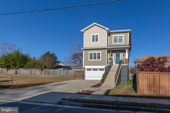 Property Photo: 409 Dunmore Street VA 22401