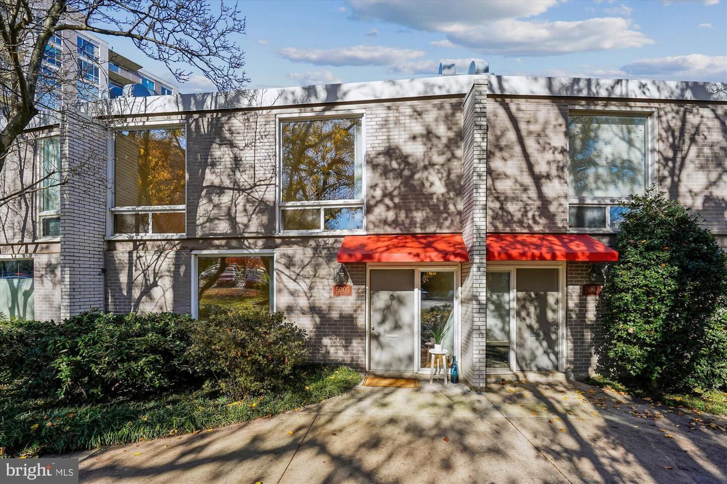 Property Photo:  5005 Battery Lane  MD 20814 